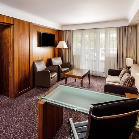 Crowne Plaza Reading Hotel Buitenkant foto