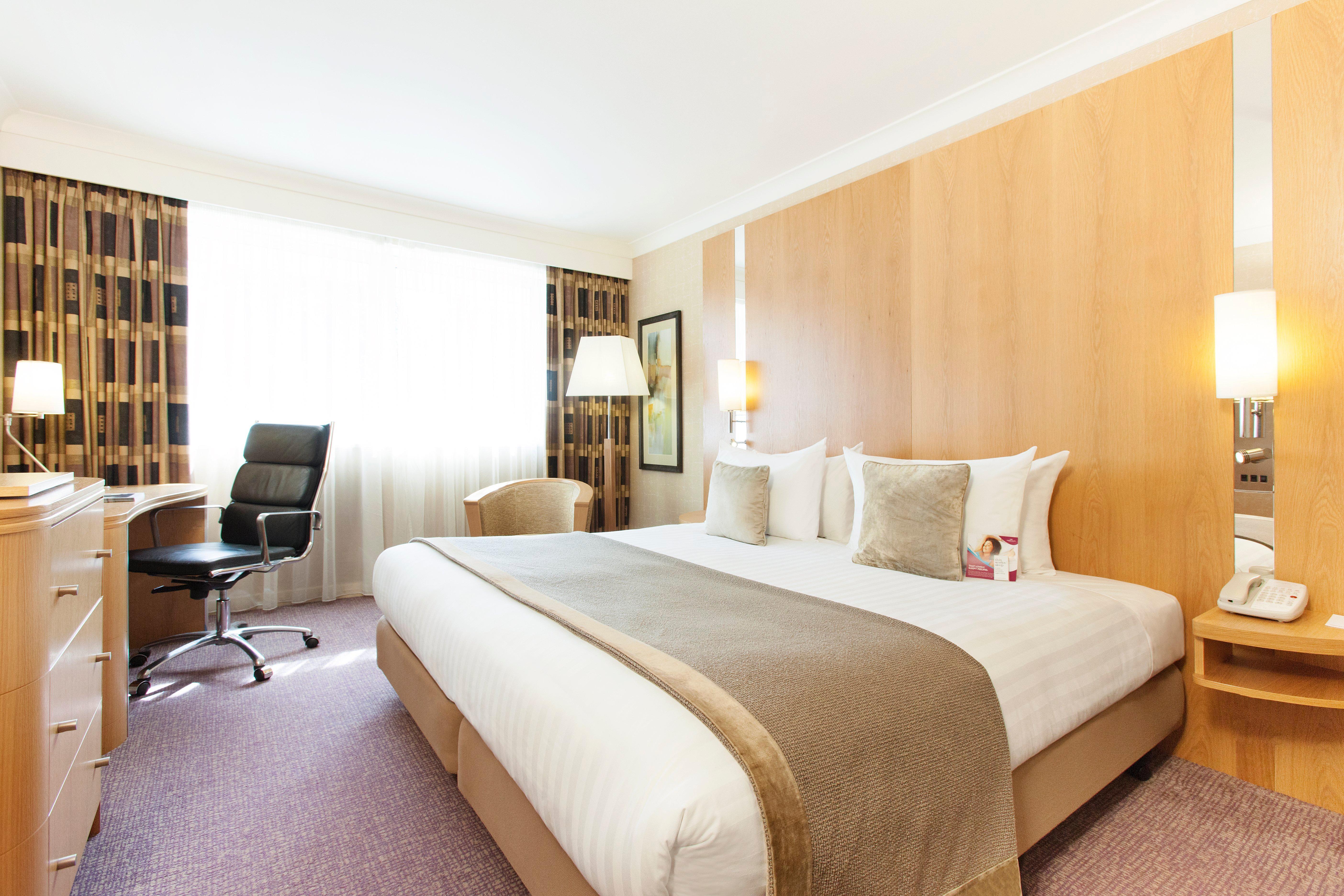 Crowne Plaza Reading Hotel Buitenkant foto