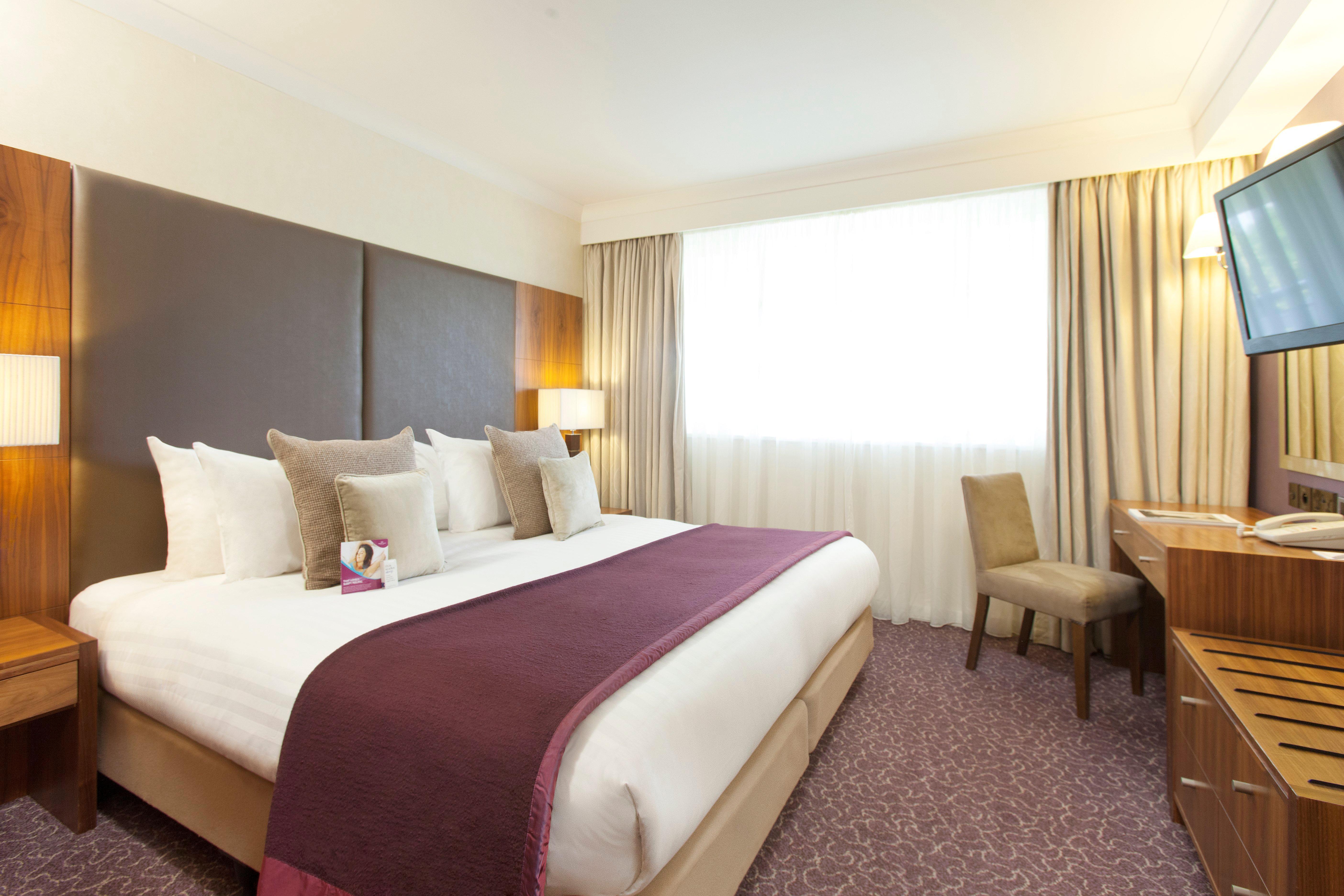 Crowne Plaza Reading Hotel Buitenkant foto
