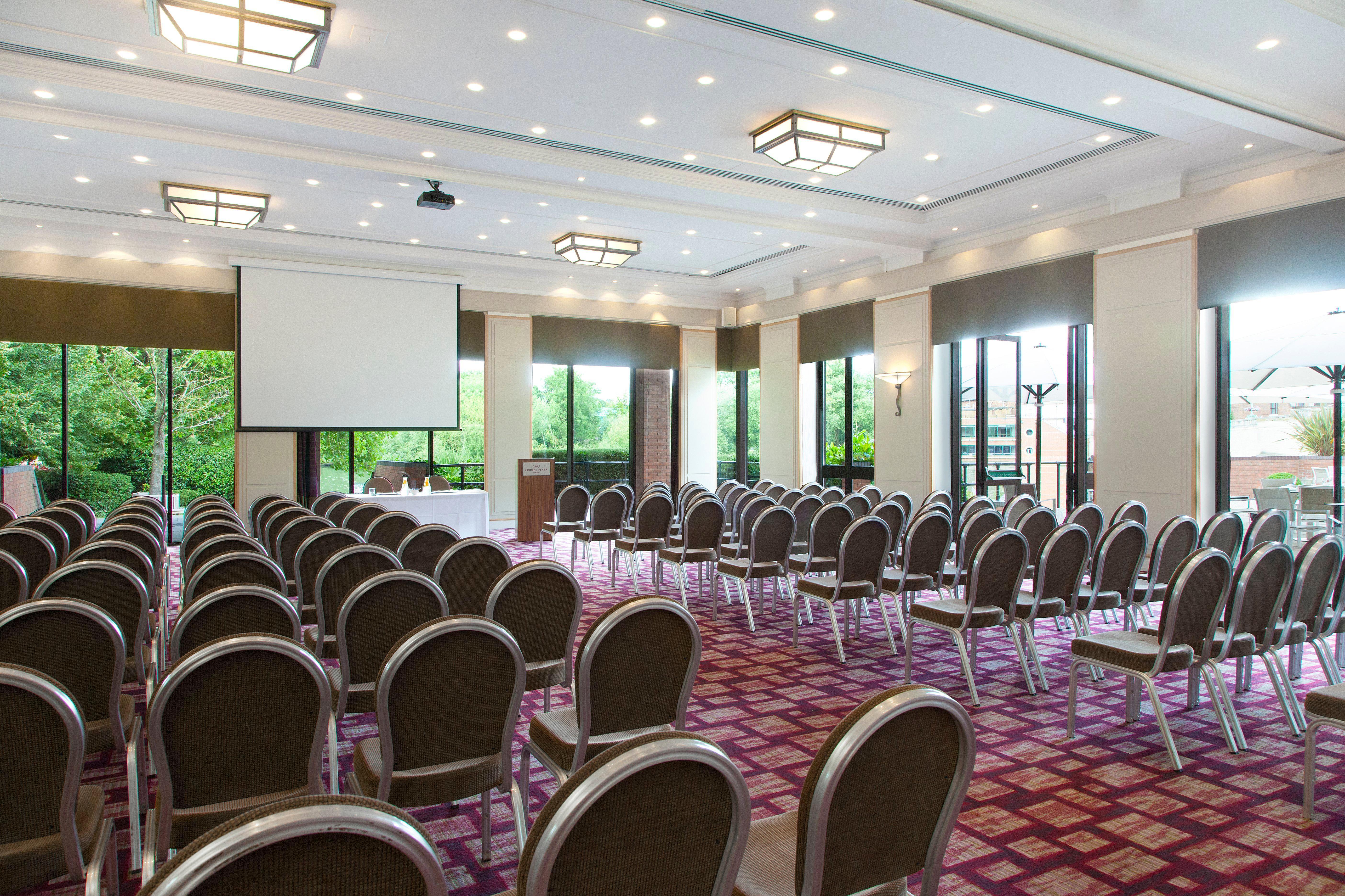 Crowne Plaza Reading Hotel Buitenkant foto