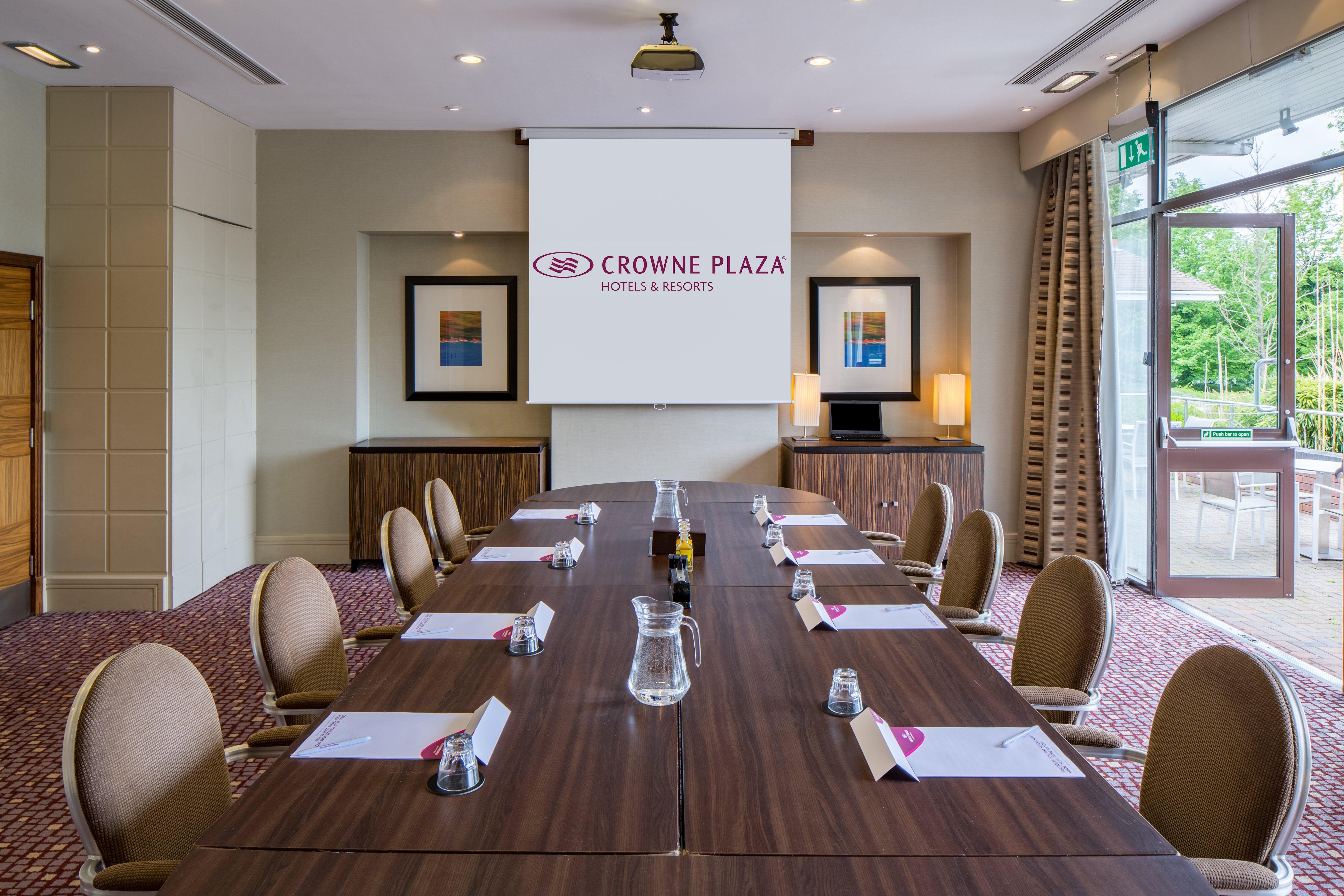 Crowne Plaza Reading Hotel Buitenkant foto