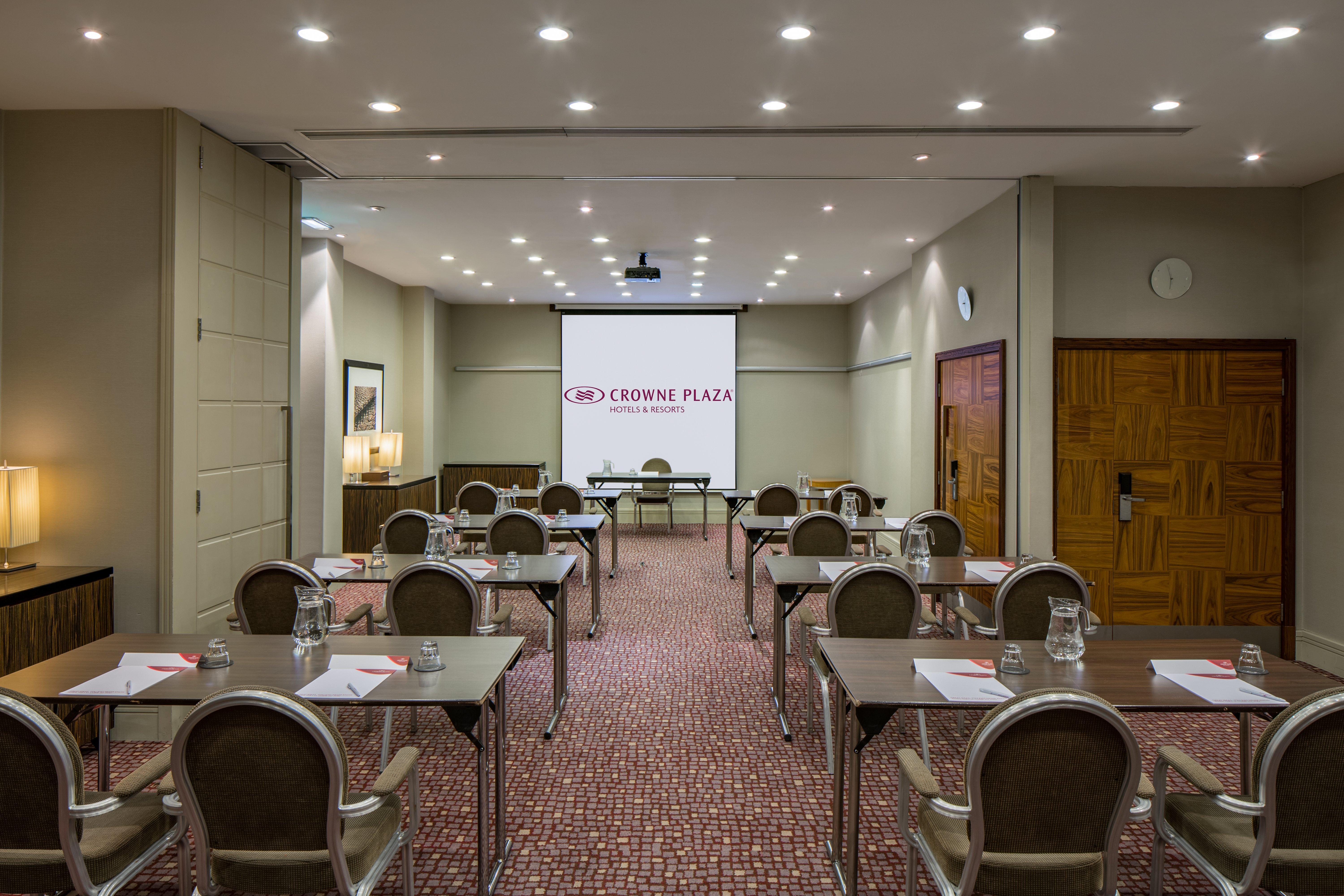 Crowne Plaza Reading Hotel Buitenkant foto