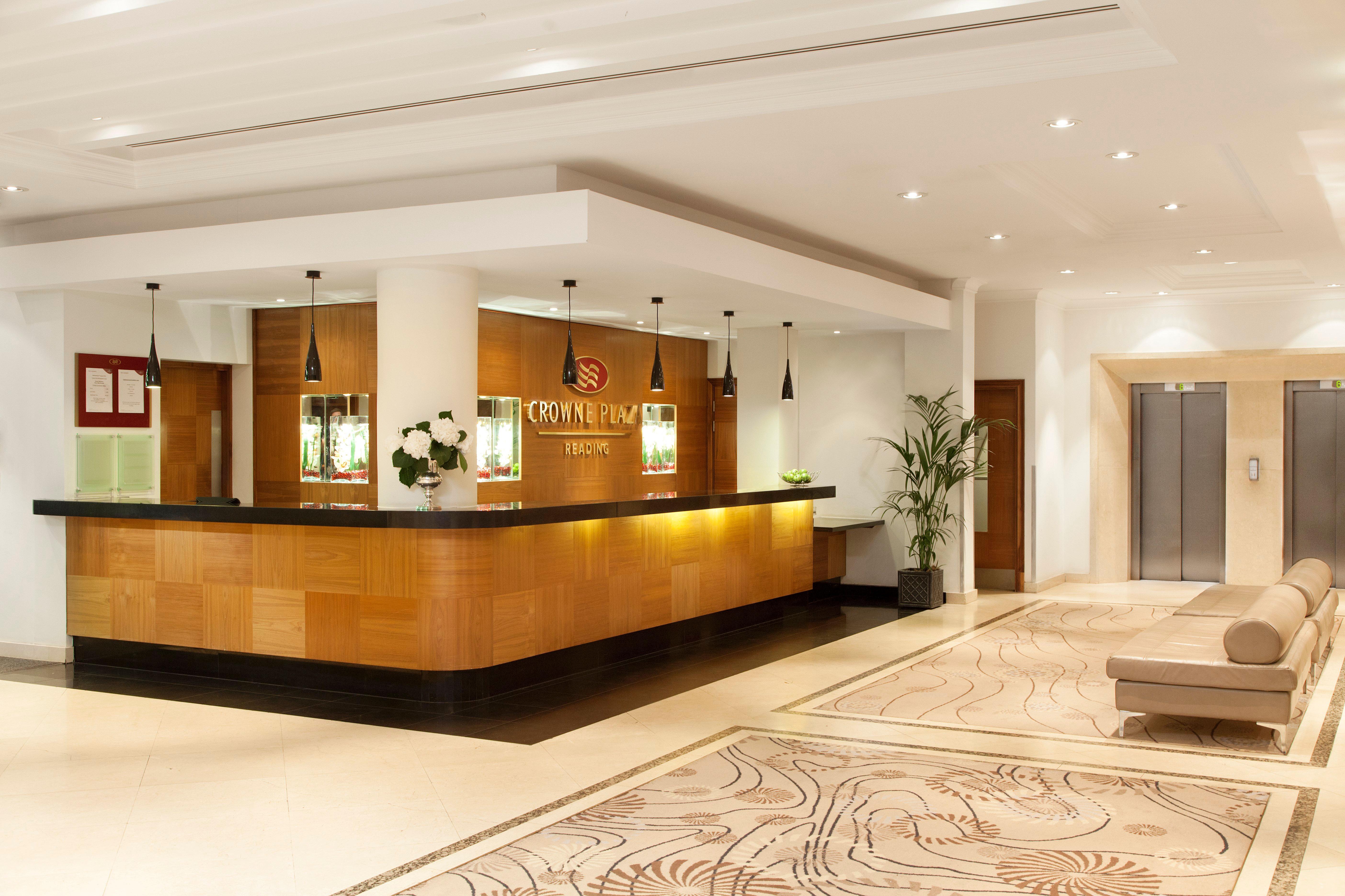 Crowne Plaza Reading Hotel Buitenkant foto