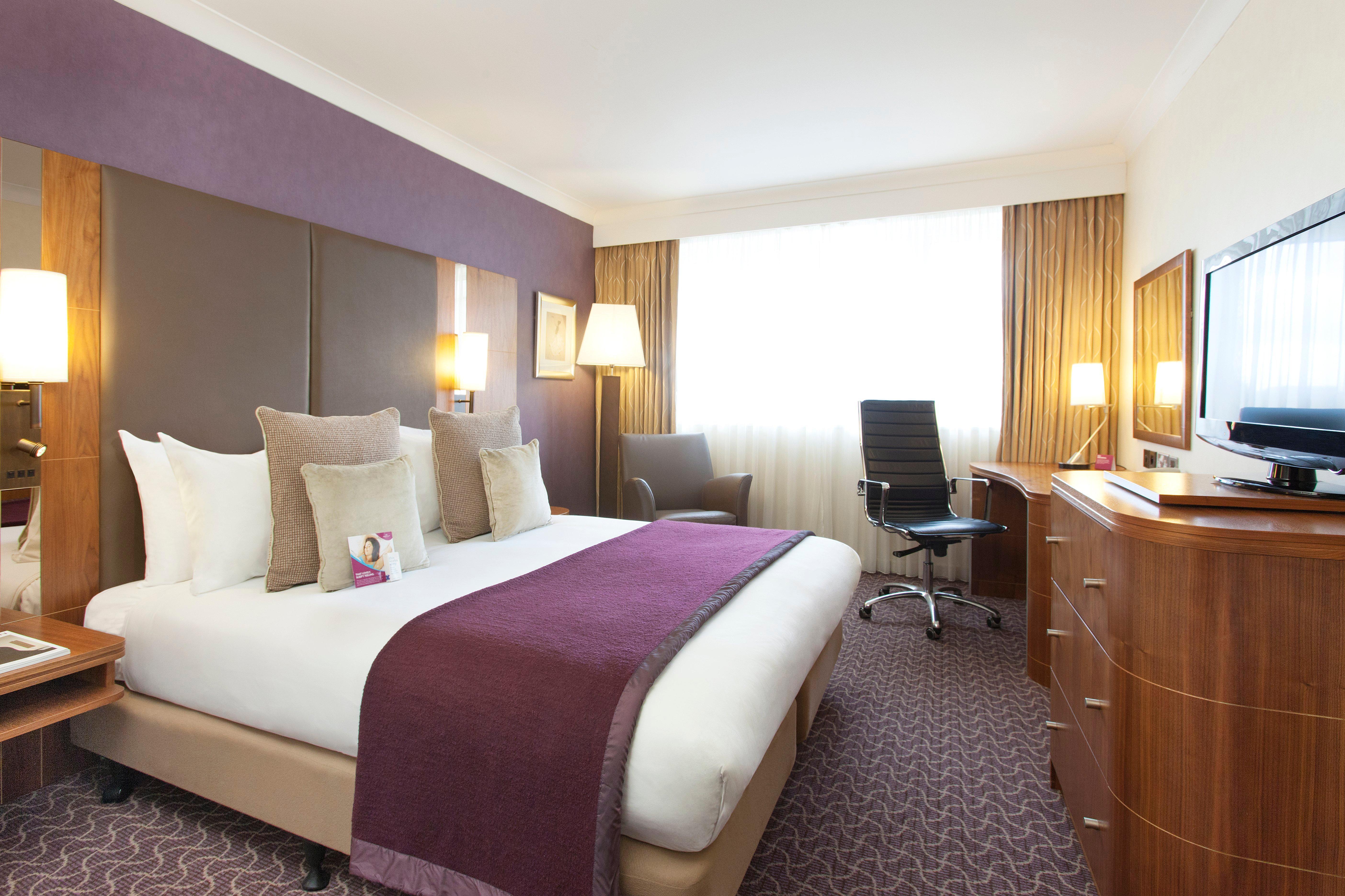Crowne Plaza Reading Hotel Buitenkant foto