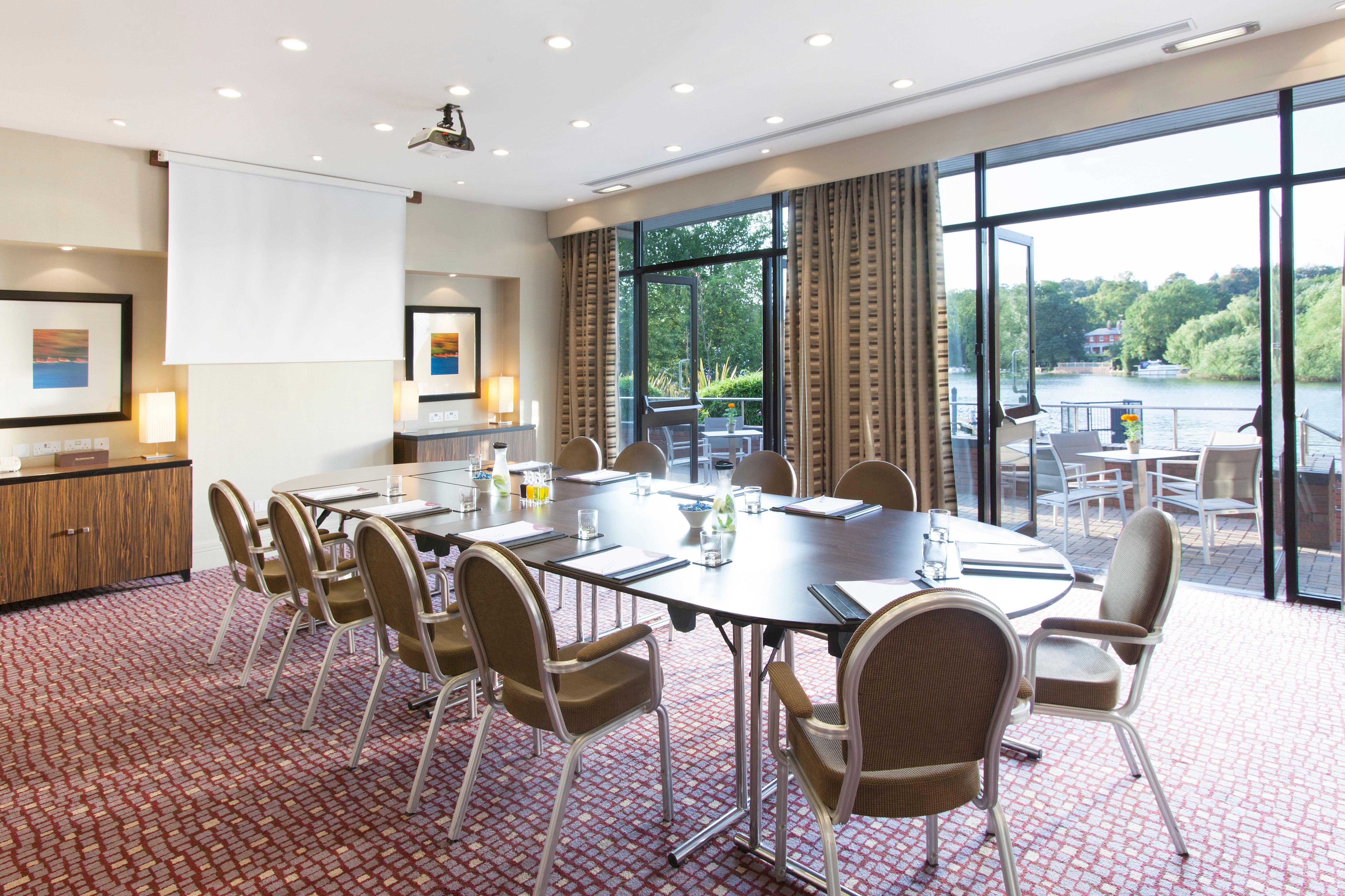 Crowne Plaza Reading Hotel Buitenkant foto