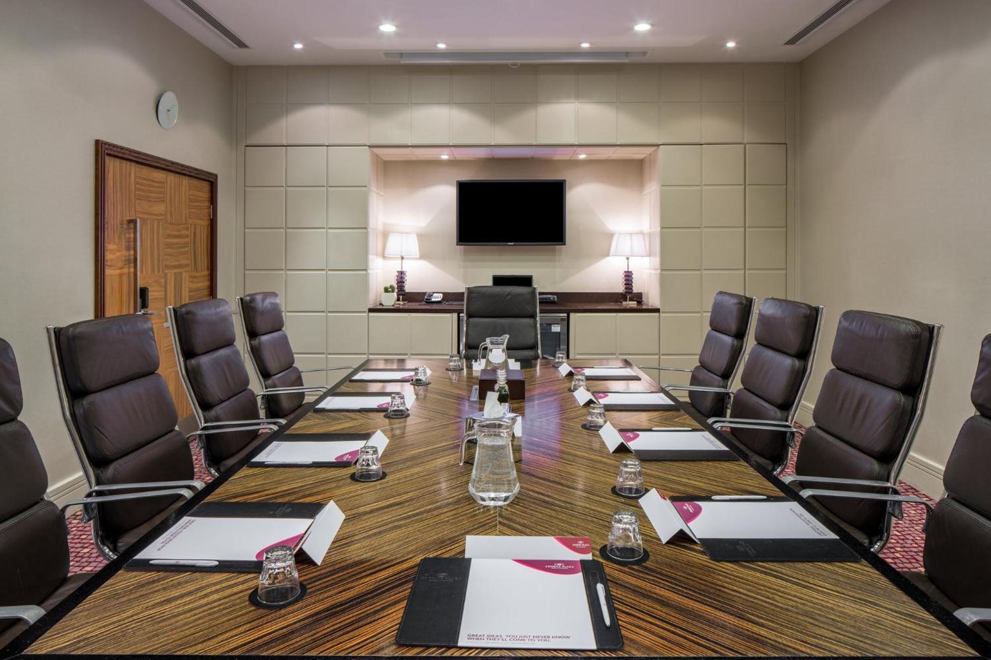 Crowne Plaza Reading Hotel Buitenkant foto