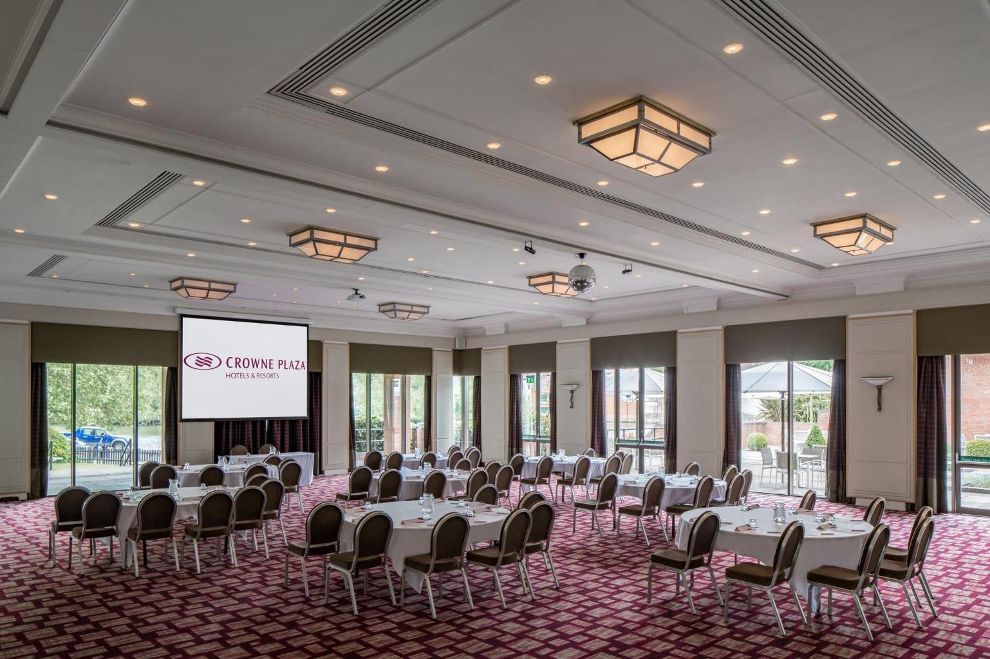 Crowne Plaza Reading Hotel Buitenkant foto