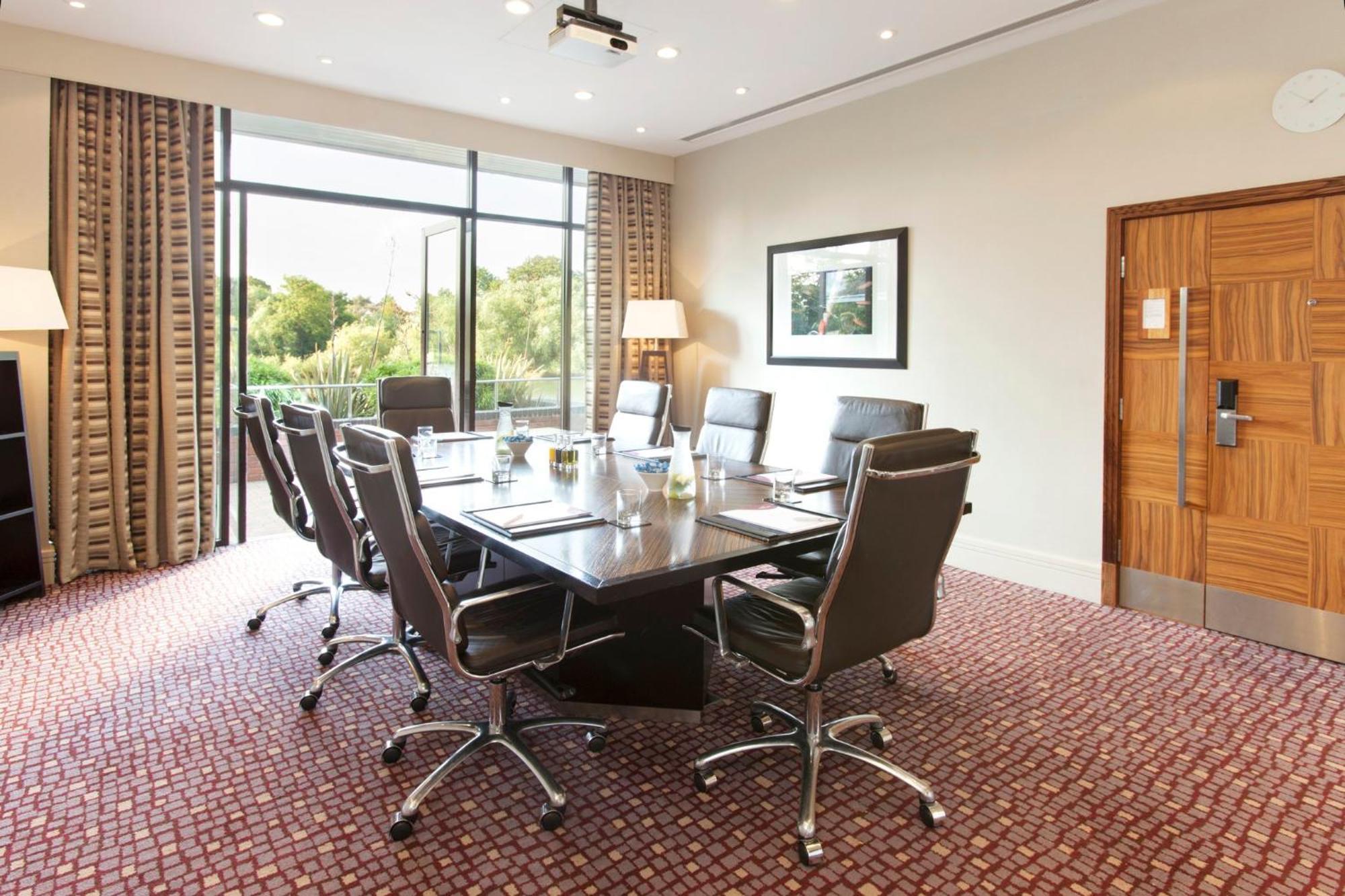 Crowne Plaza Reading Hotel Buitenkant foto