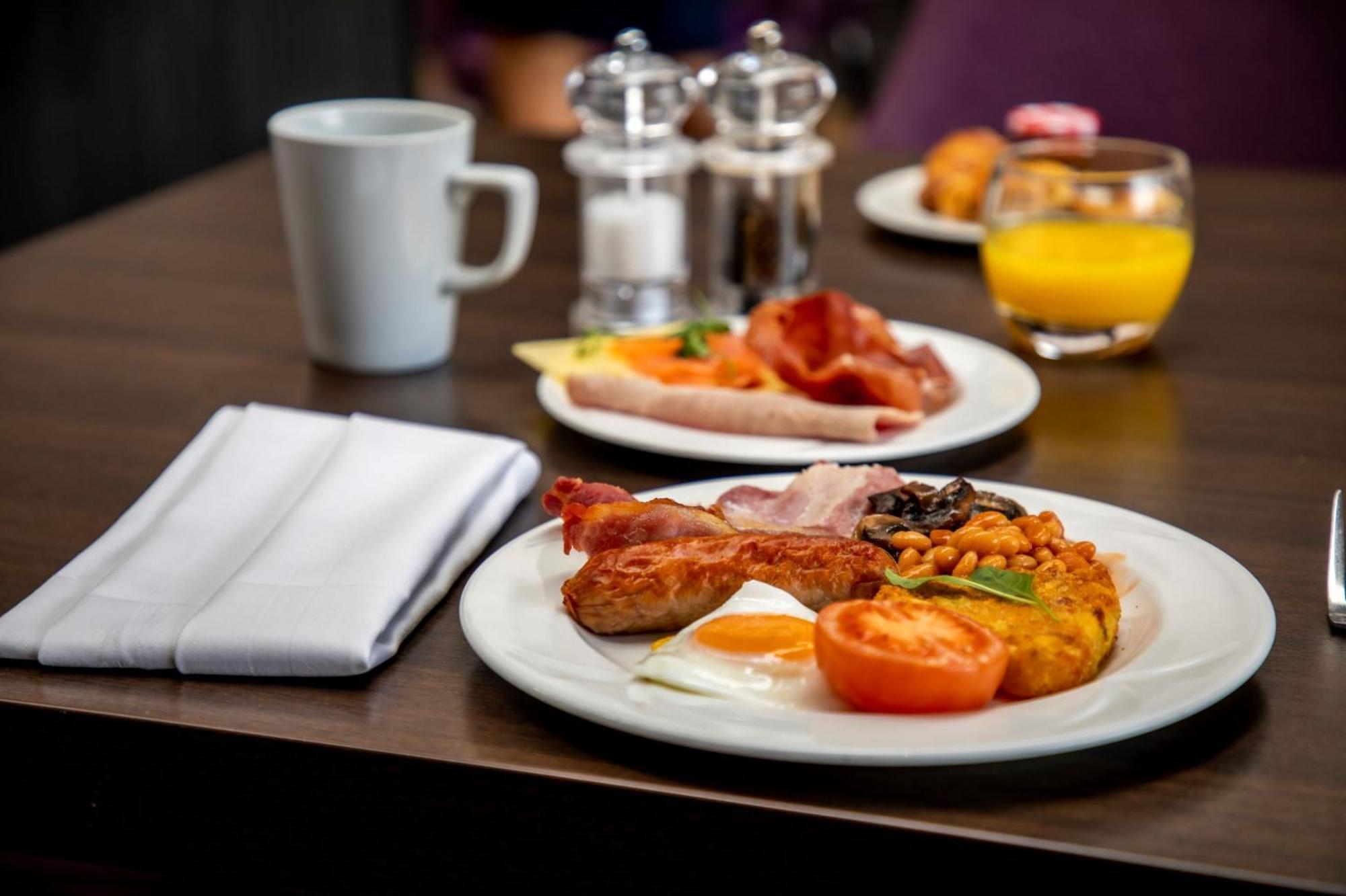 Crowne Plaza Reading Hotel Buitenkant foto
